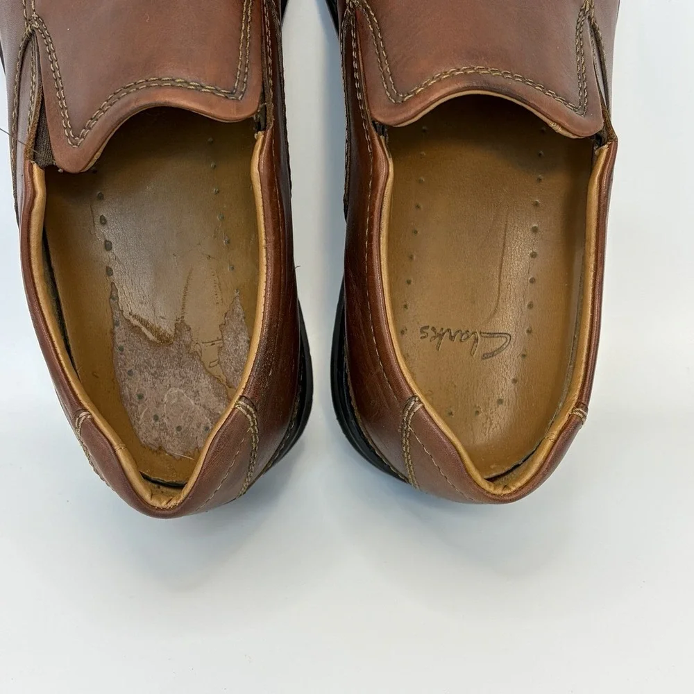 Clarks Mens Brown Leather Slip On Loafers/Casual/Career/Shoes/26068035